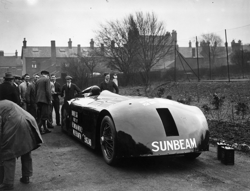 Illustration for article titled The Blazing Fast Evolution of Land Speed Record Cars